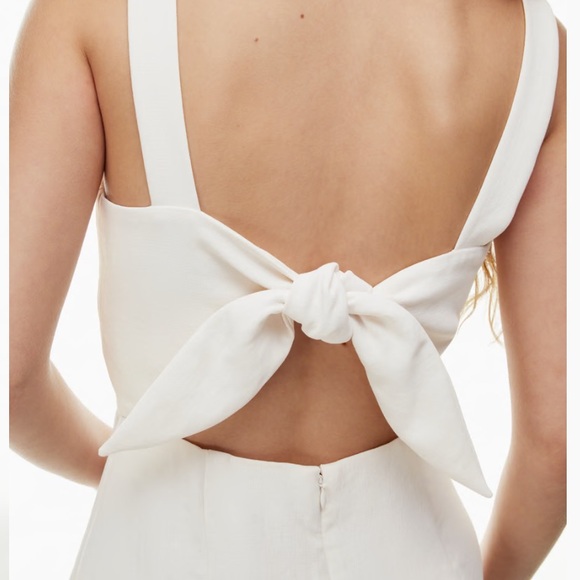 Aritzia Aperture tie-back dress in olive green - Picture 9 of 10